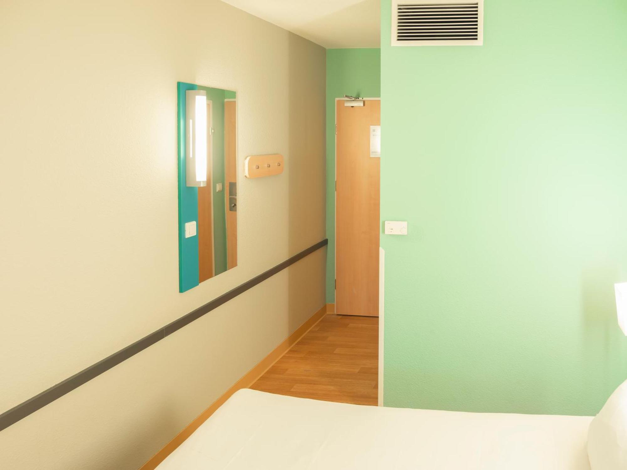 Ibis Budget Krakow Bronowice Ngoại thất bức ảnh